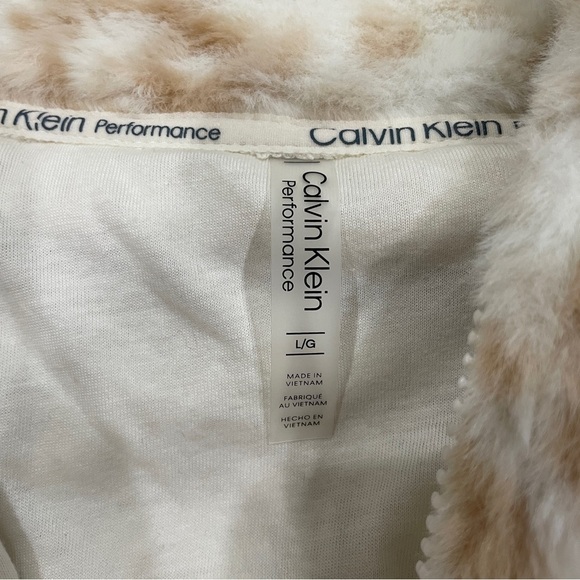 Calvin Klein Performance Faux Fur 1/4 Zip Jacket - Picture 7 of 10